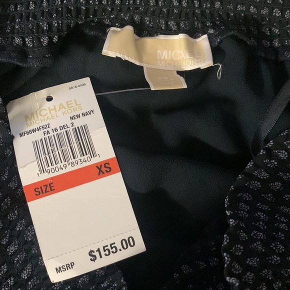 Micheal Kors off the shoulder ruffled dress. - Picture 4 of 6